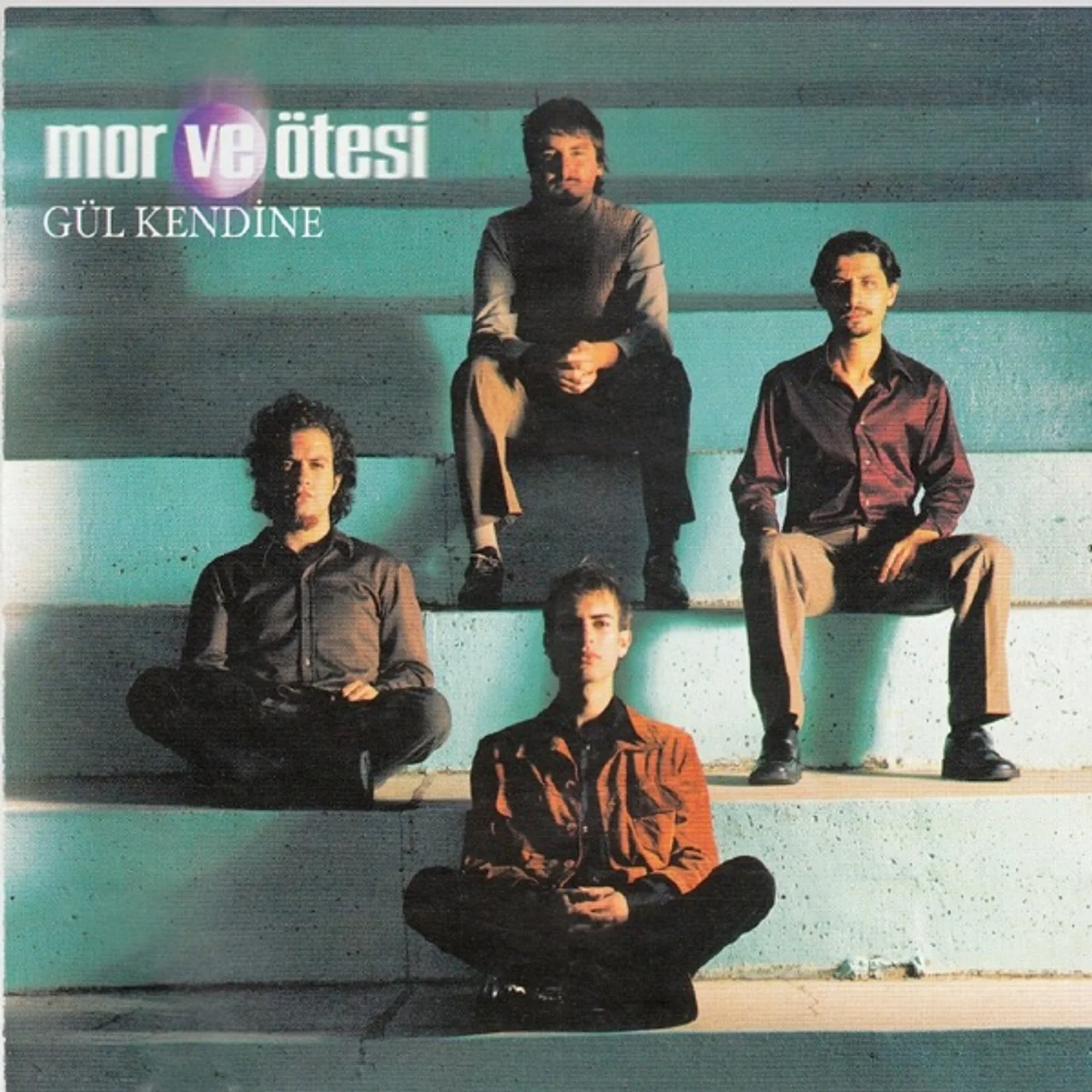 Gül Kendine (2001)