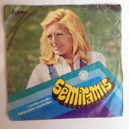 Bana Yalan Söylediler (1977)