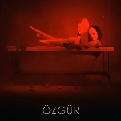 Özgür (2020)