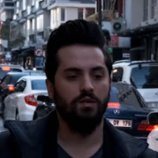 Kalabalık İçinde (2021)
