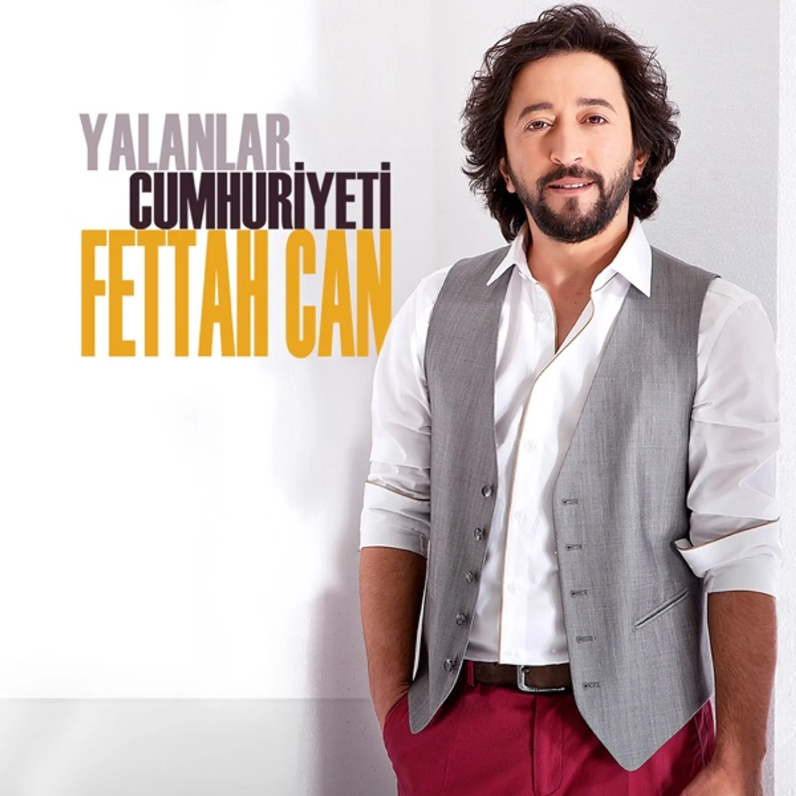 Yalanlar Cumhuriyeti (2013)