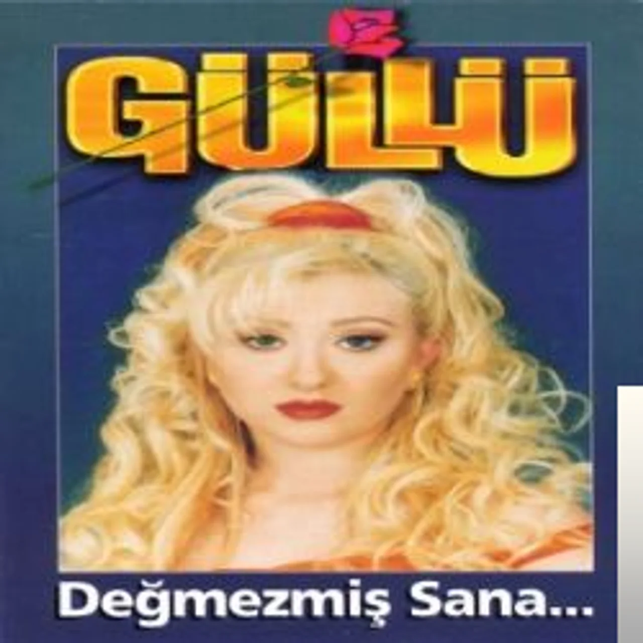 Güllü - Gülüşüne Yandım
