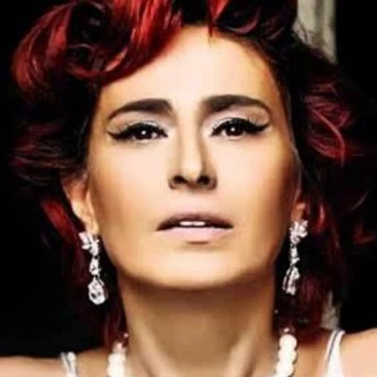 Yıldız Tilbe - Gelmezsin Kahretsin