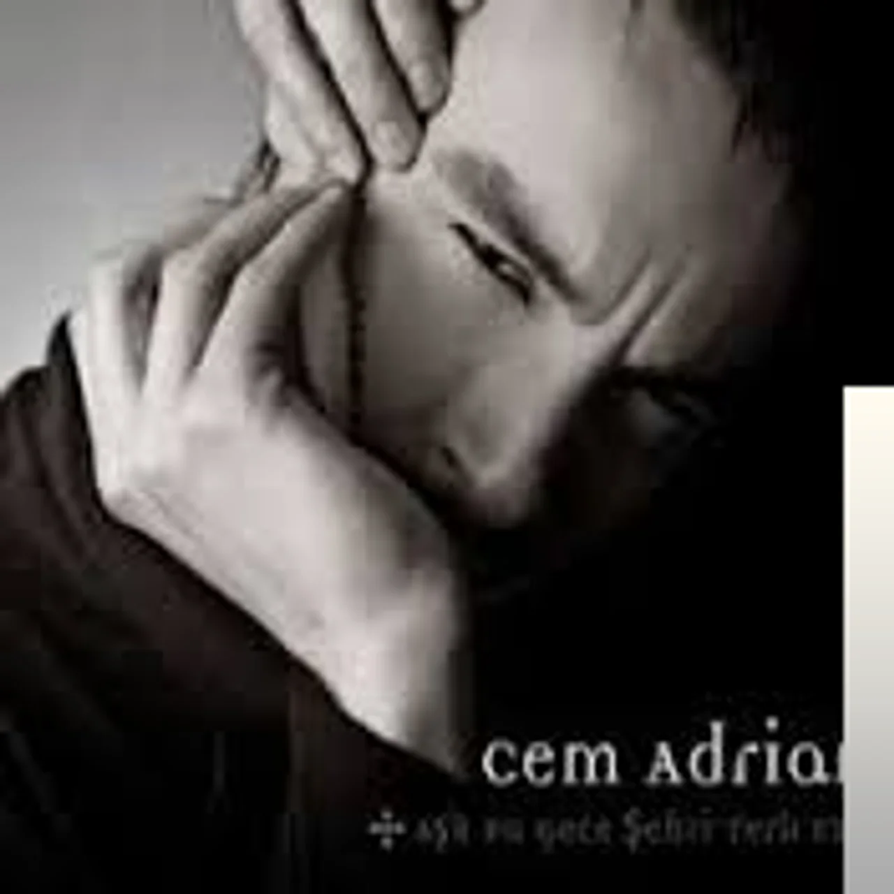 Cem Adrian - Aşk Bu Gece Şehri Terk Etti
