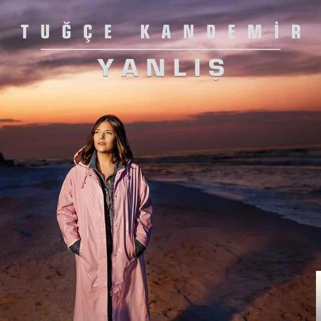 Tuğçe Kandemir - Kalbi Uzaklarda Bir Adam Var