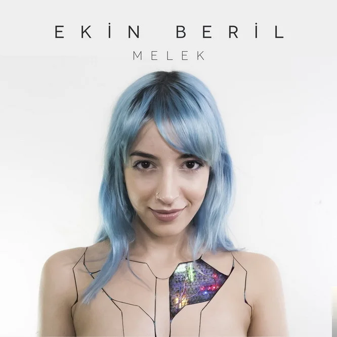 Ekin Beril - Su