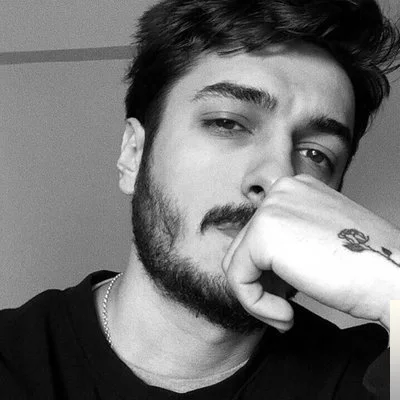 Anıl Kaplanoğlu - Normal Değilim