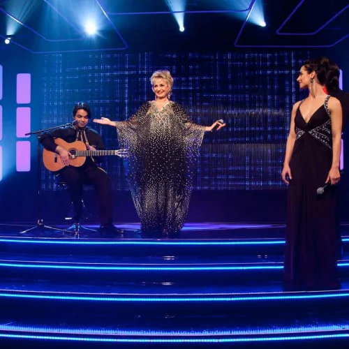 Googoosh - Ye Harfaee (Live)