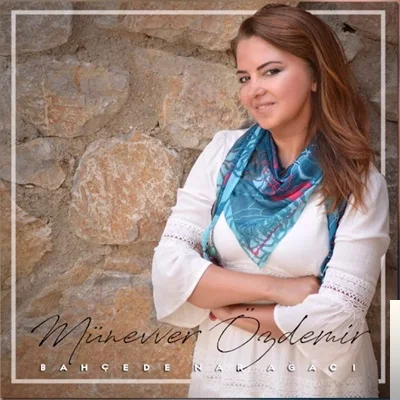 Münevver Özdemir - Evlerinin Önü Yonca