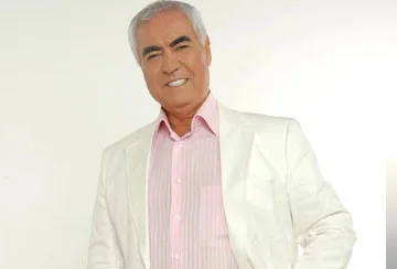 Nuri Sesigüzel - Suda Balık Yan Gider
