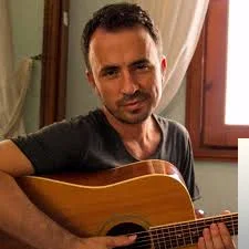 İlker Karadağlı - Bu Şarkının Sana İhtiyacı Var