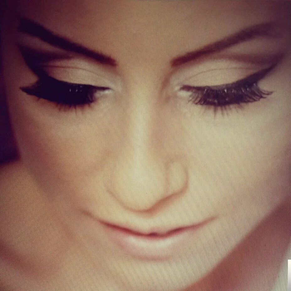 Özge Zarin - Pencere