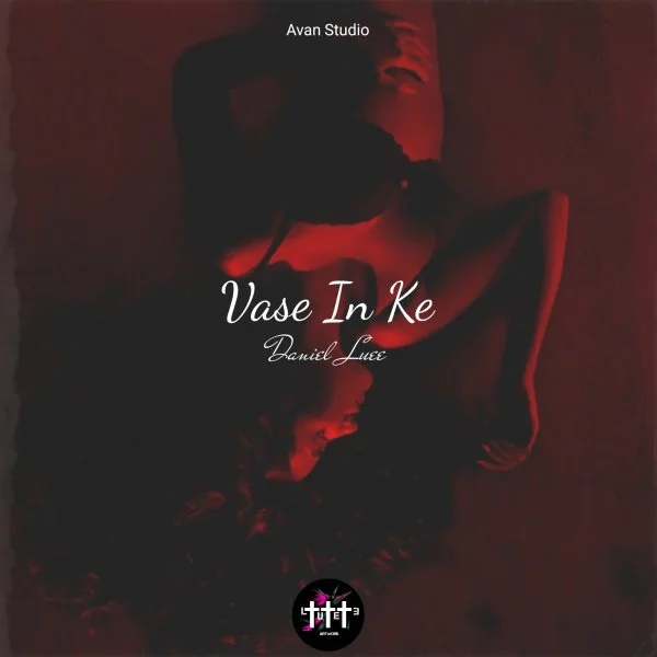 Daniel Luee - Vase In Ke