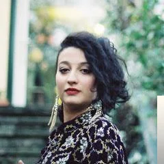 Melike Şahin - Bi