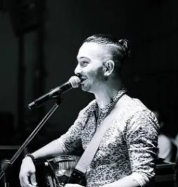 Emre Bulmadı - Nazar Değmesin (feat Kader Akmaya)
