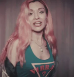 Feride Hilal Akın - Bugün Bayram
