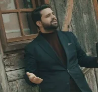 Hüseyin Yazan - Yeni Cami Avlusunda