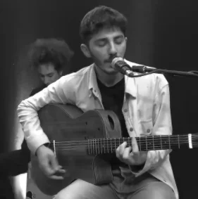 Üçsıfırbeş - Bir Adam