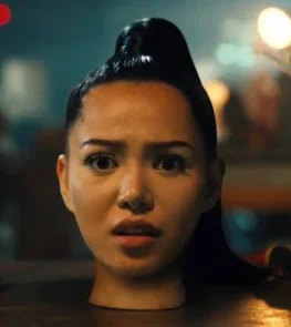 Bella Poarch - Build a Bitch
