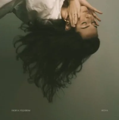 Derya Yıldırım - Günler Geçer Yıllar Geçer