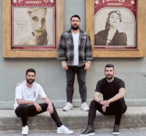 Sakiler - Dünyadan Uzak (Canlı)