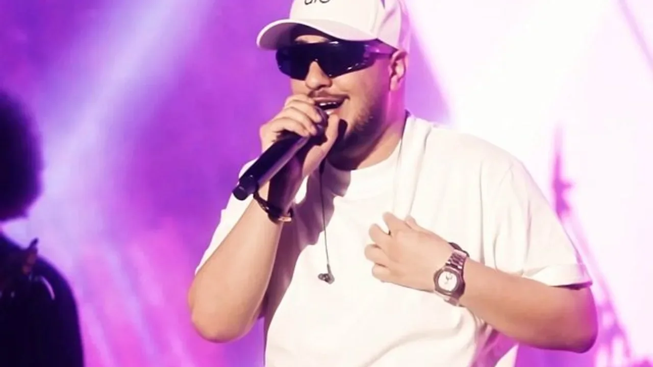 Aron Afshar - Tabibe Maher (Live)