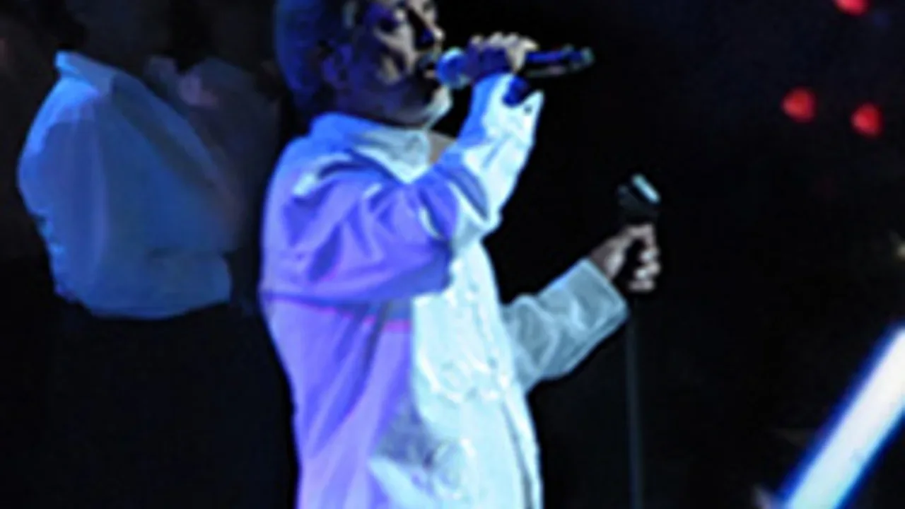 Dariush - Shatranj (Live At Gibson Amphitheatre)
