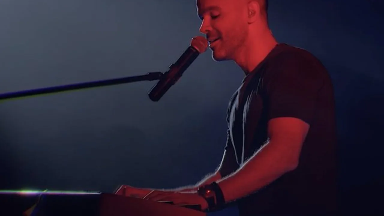 Sirvan Khosravi - Emrooz Mikham Behet Begam (Live)