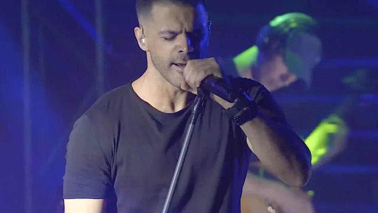 Sirvan Khosravi - Jaye Man Nisti (Live)