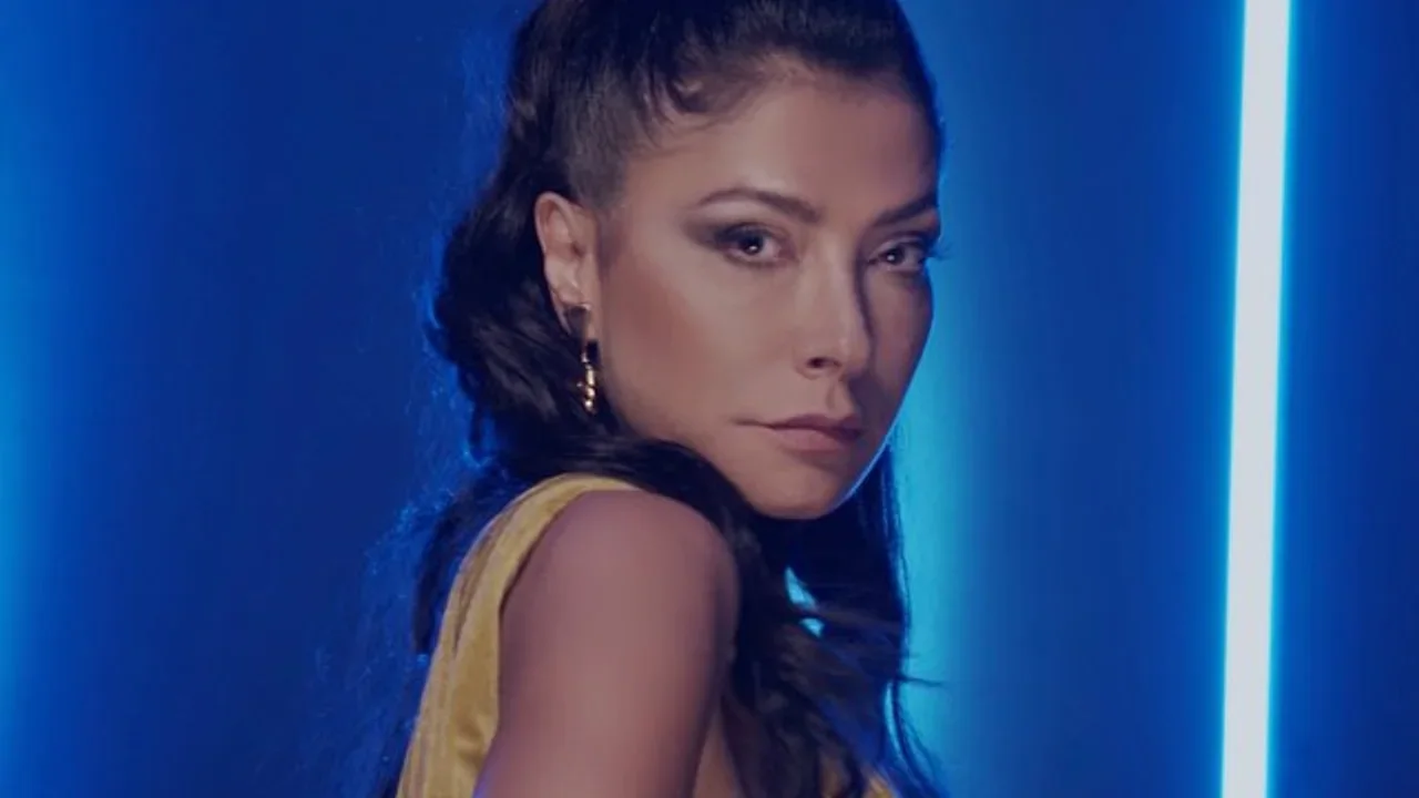 Susan Roshan - Shahe Del