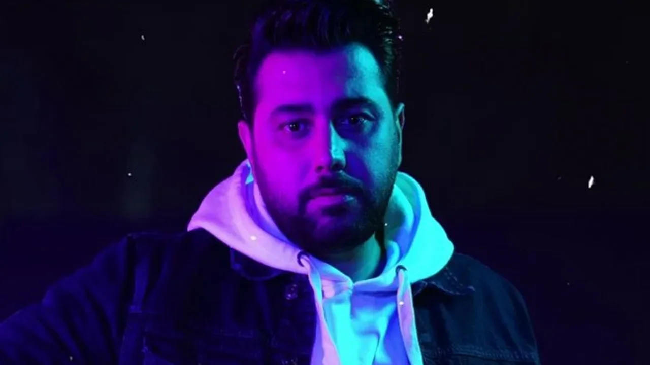 Ehsan Khajehamiri - Mosaferkhooneh
