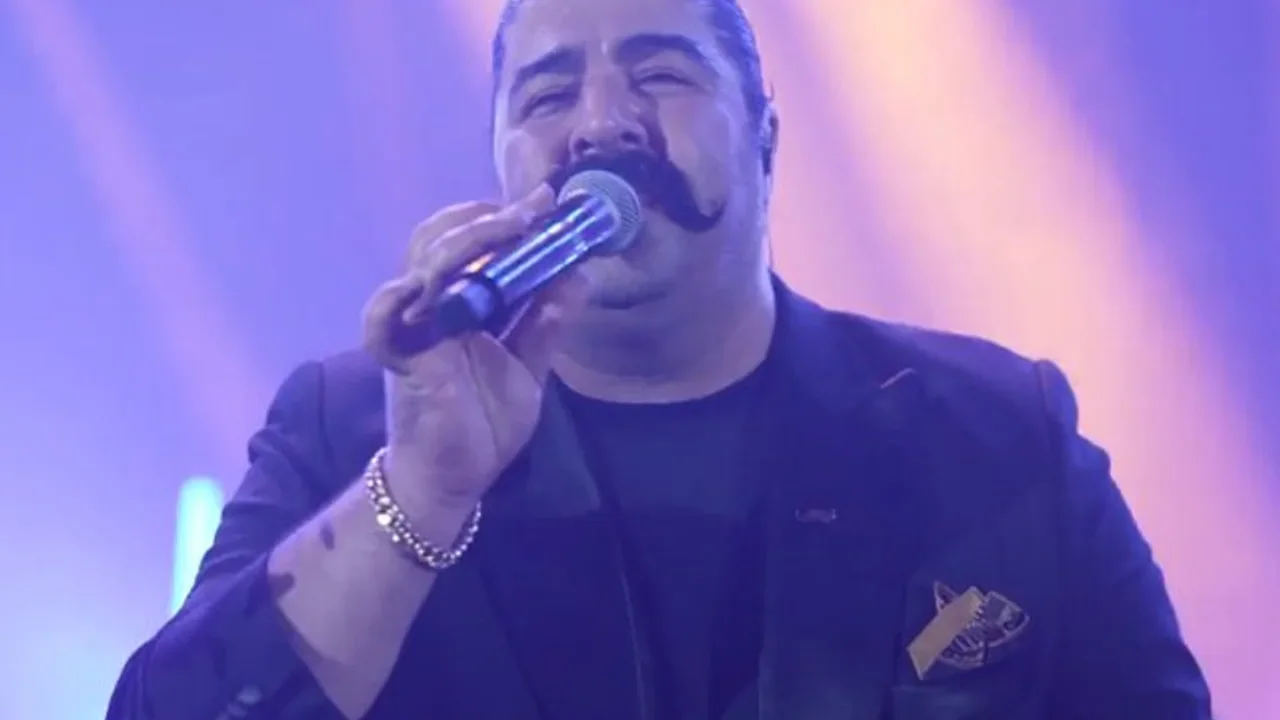 Behnam Bani - Kojaye In Shahri (Live)