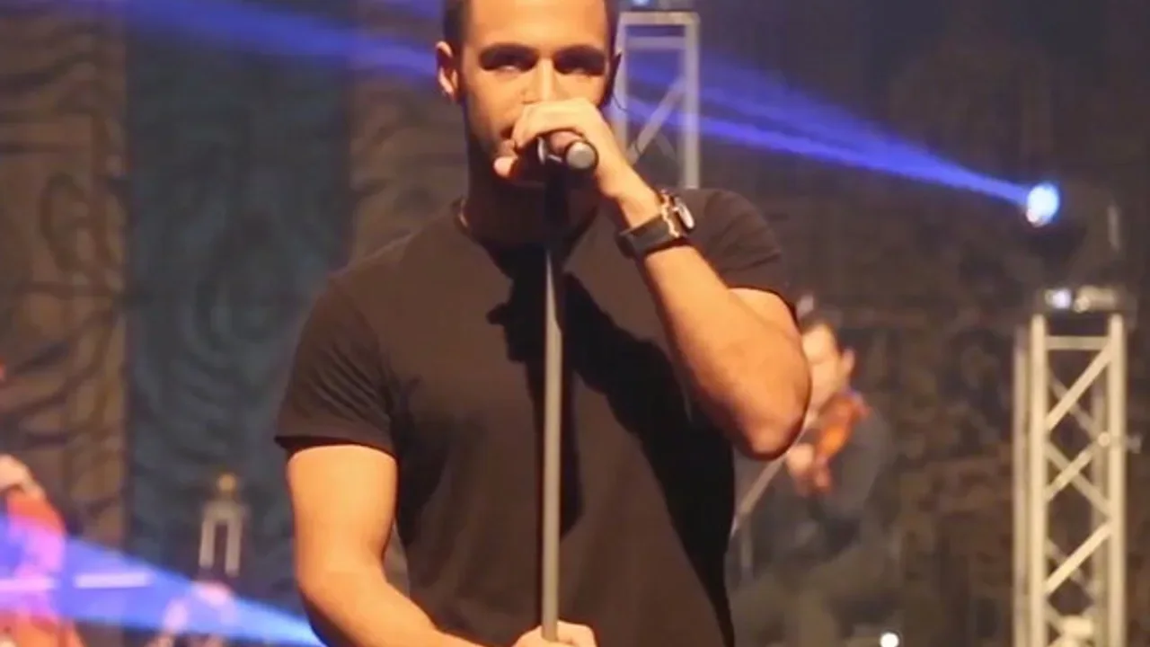 Sirvan Khosravi - Asheghetam (Unplugged)