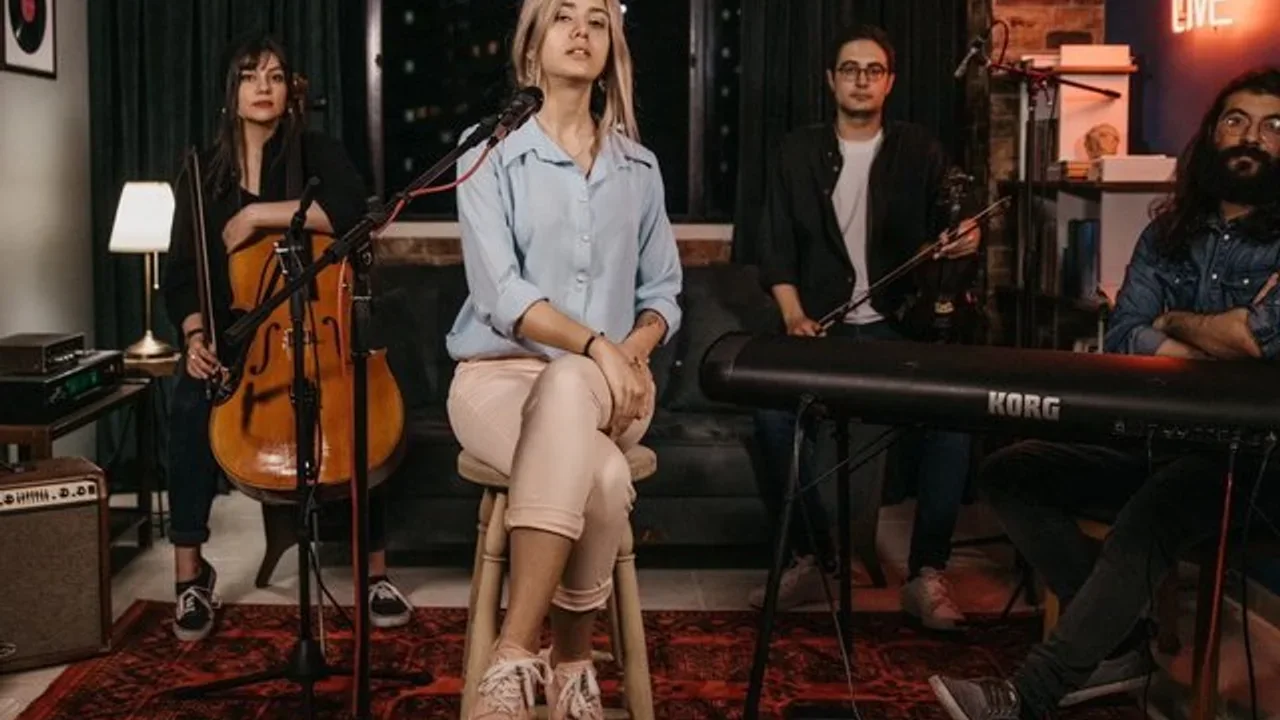 Emma - Mi Re (Live Session)
