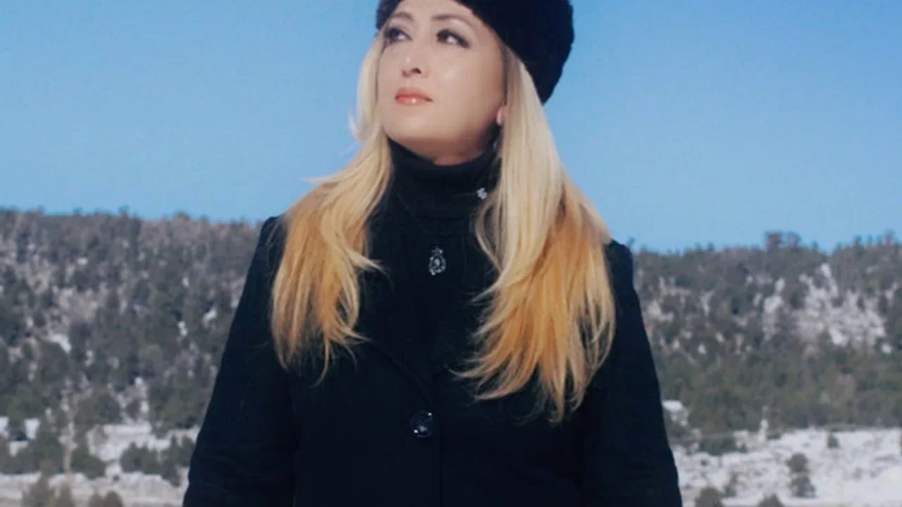 Leila Forouhar - Begoo Baa Mani