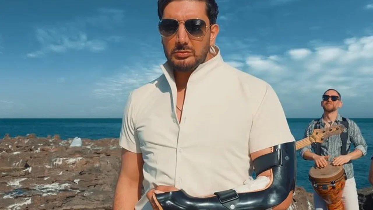 Farzad Farzin - Farar
