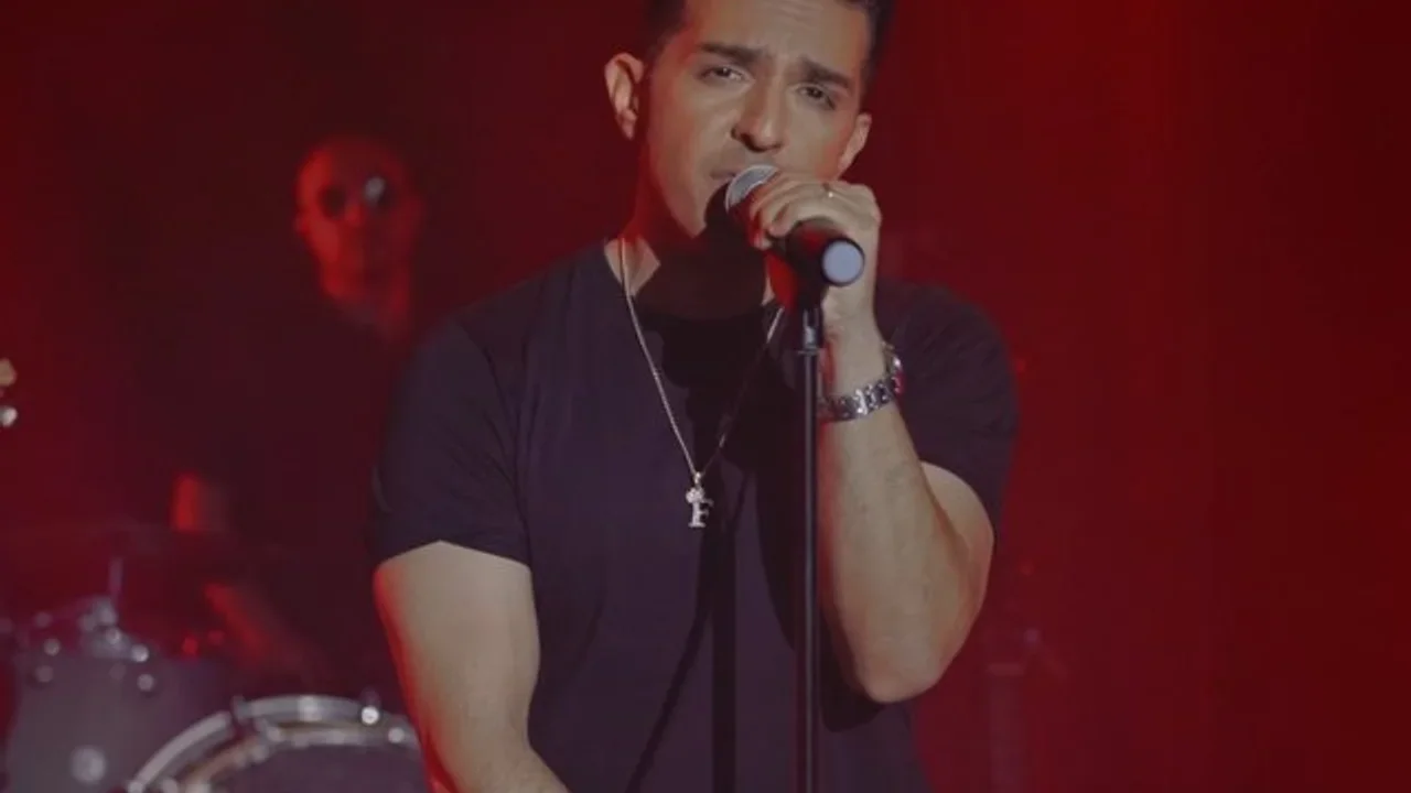 Fariman - Toro Ba Hameye Khoobiat (Live)