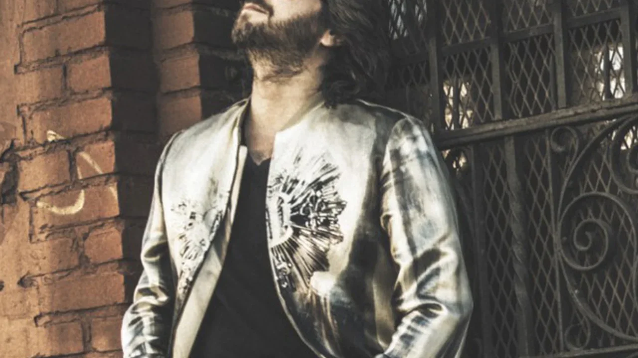 Mansour - Bedooneh Tou (Lyric Video)