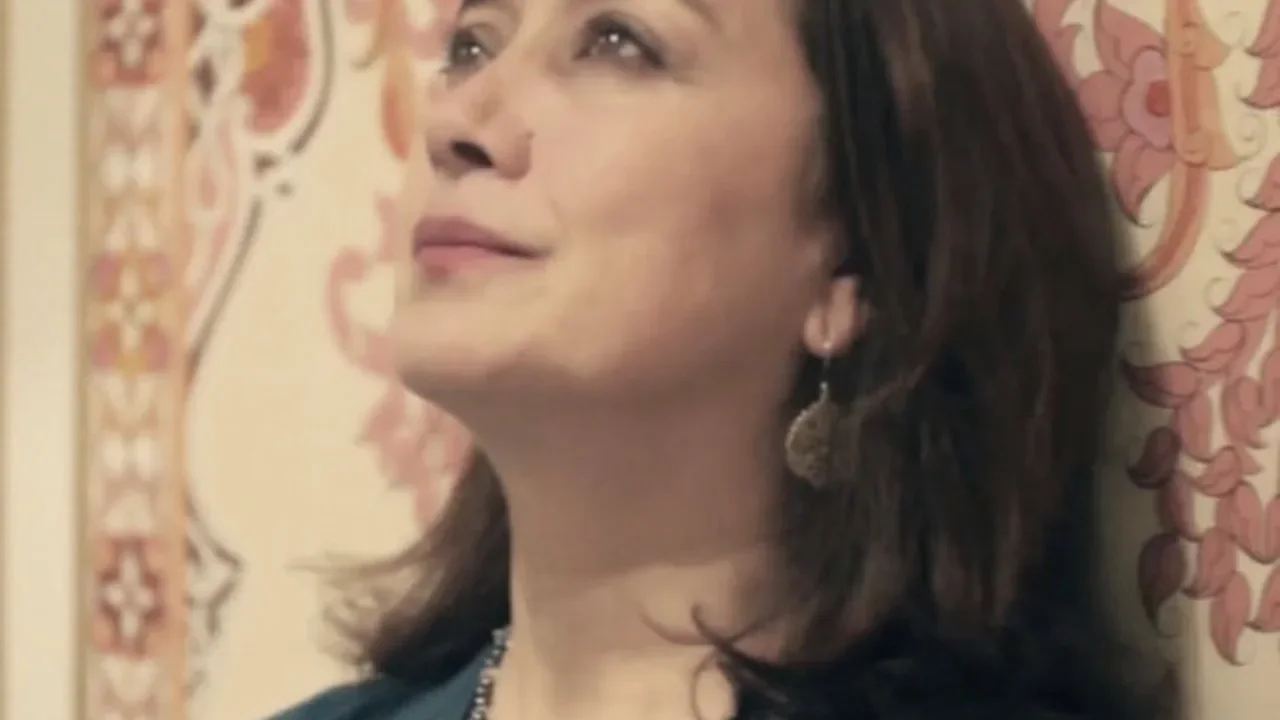 Mamak Khadem - Romance
