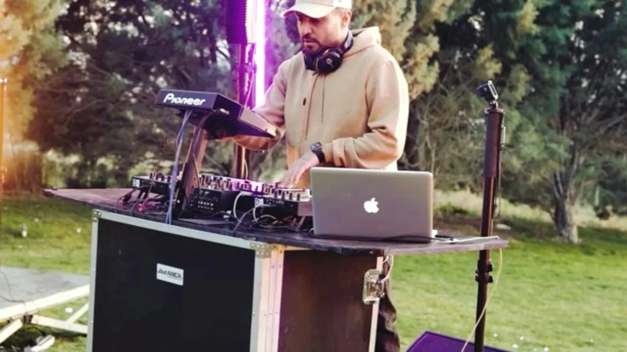 DJ Pooria - Funky Drop Live (Episode 2)