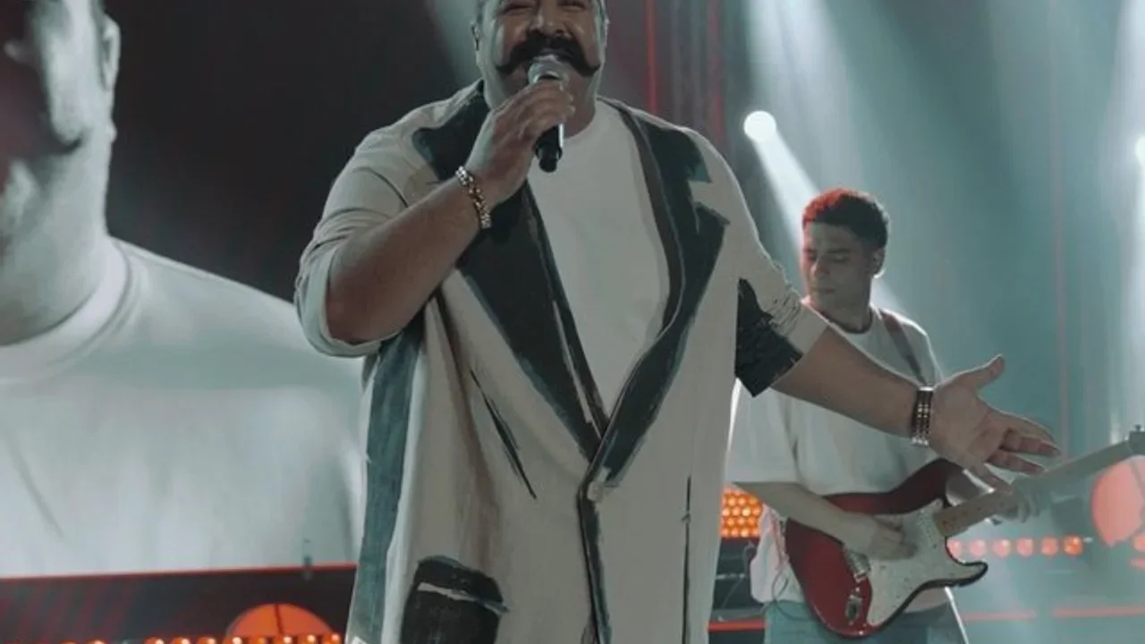 Behnam Bani - Khoshhalam (Live)