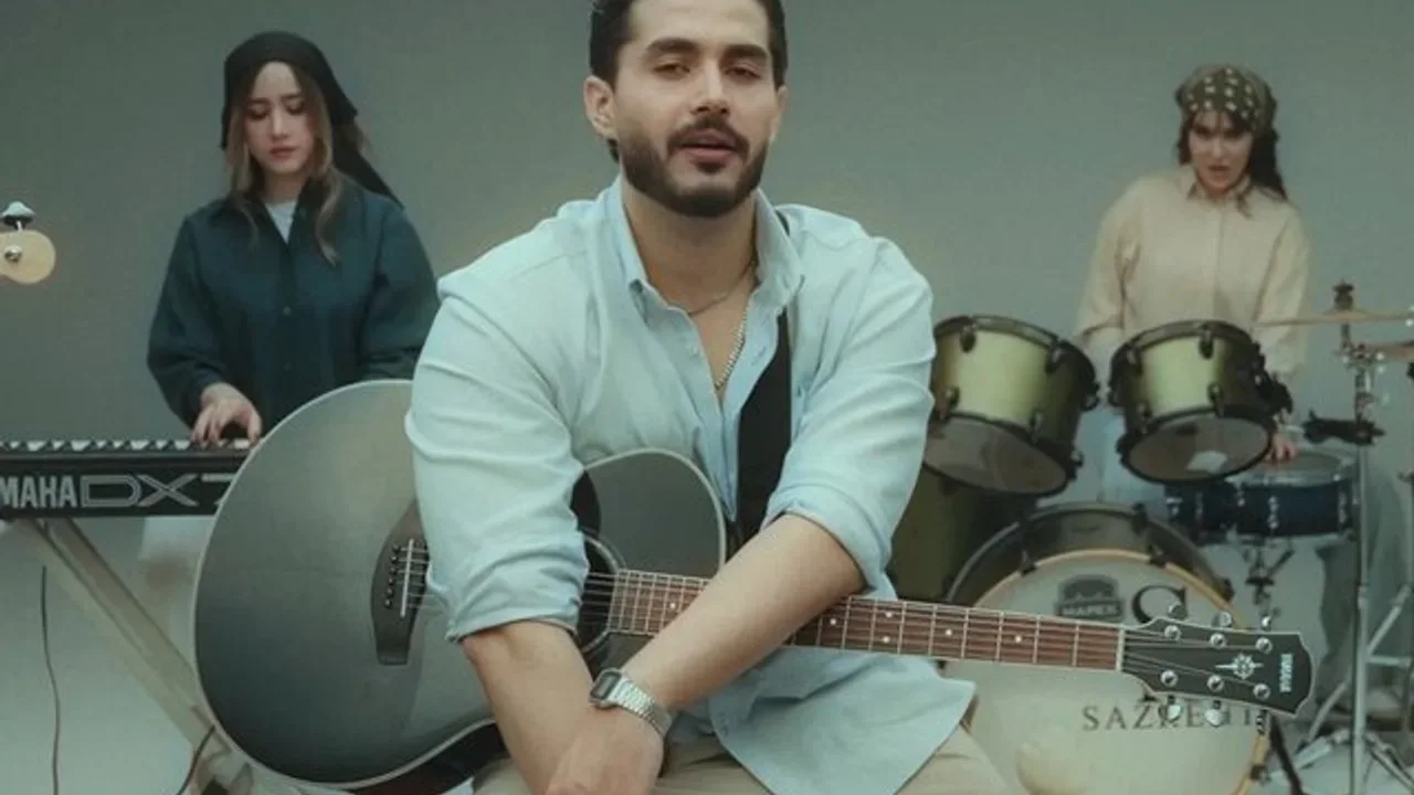 Younes Bayat - Raze Penhoon