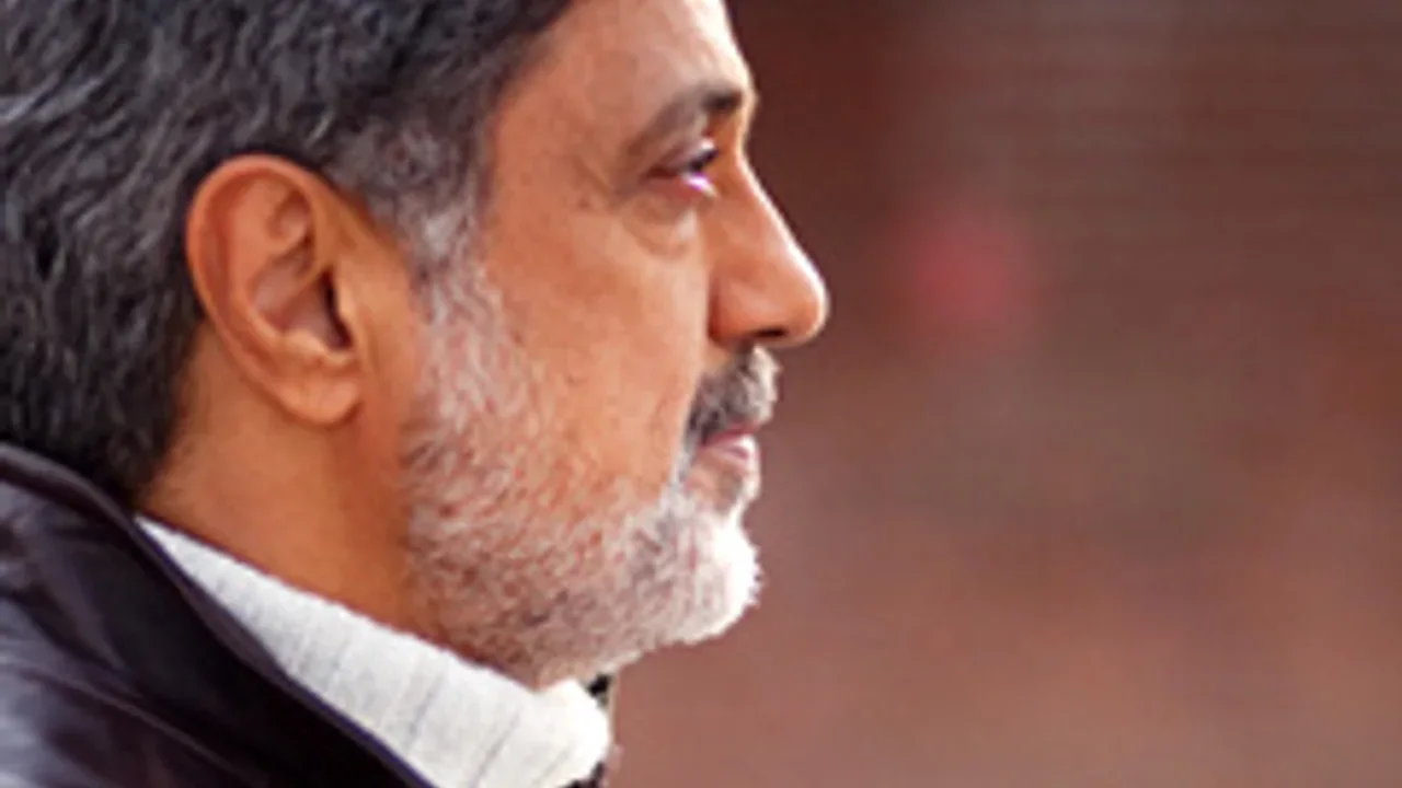 Dariush - Donyaye In Roozaye Man (Live At Gibson Amphitheatre)