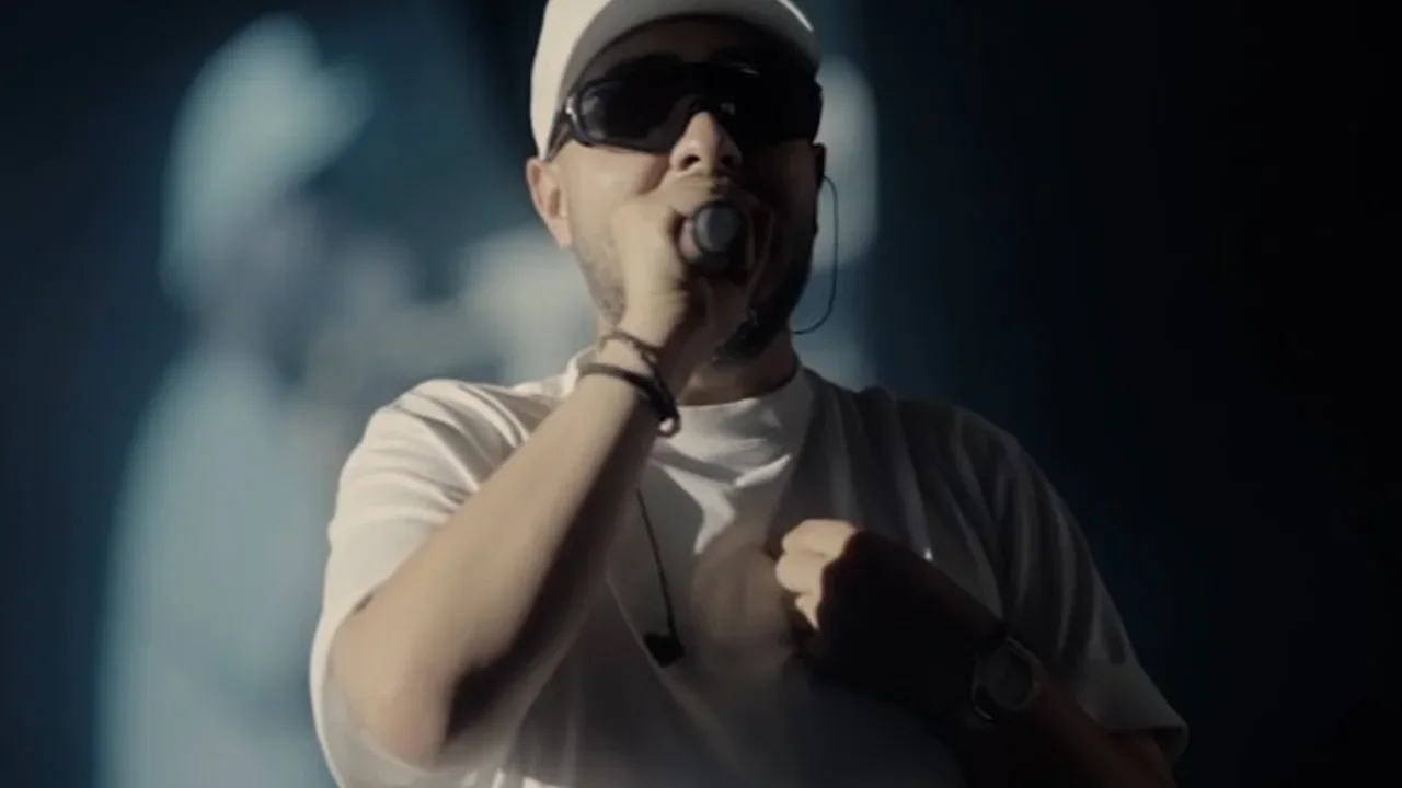 Aron Afshar - Sanieh Var (Live)