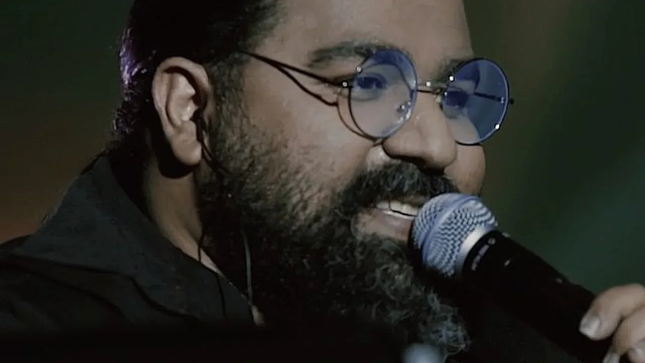 Reza Sadeghi - Meshki Range Eshghe (Live)