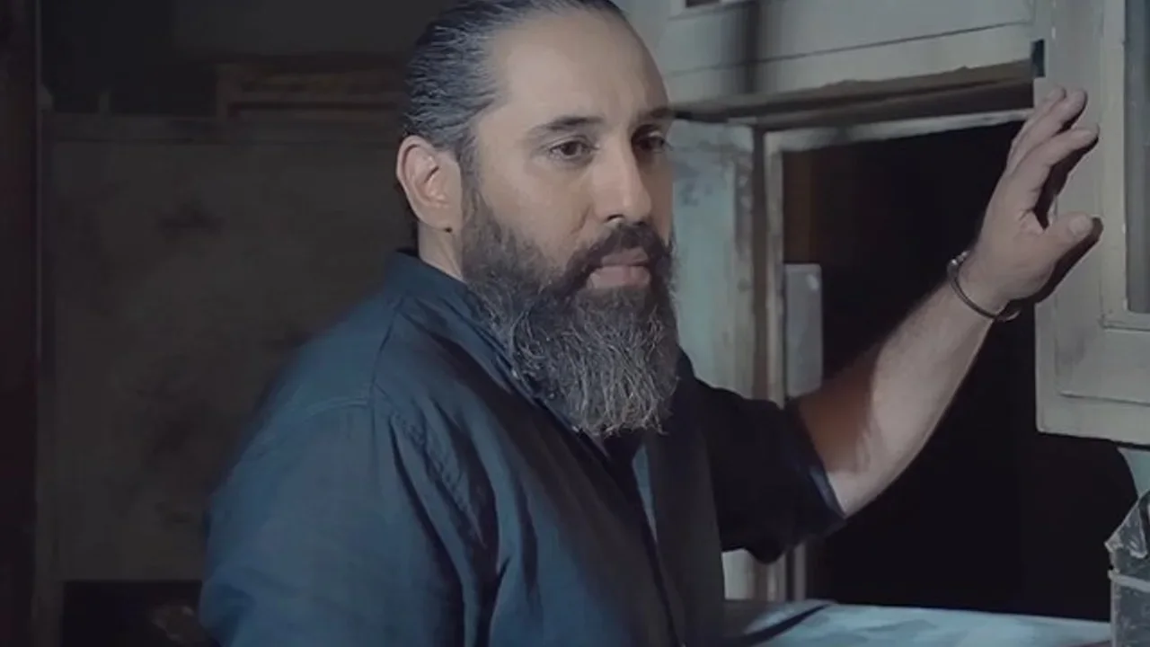 Roozbeh Nematollahi - Chamedoon