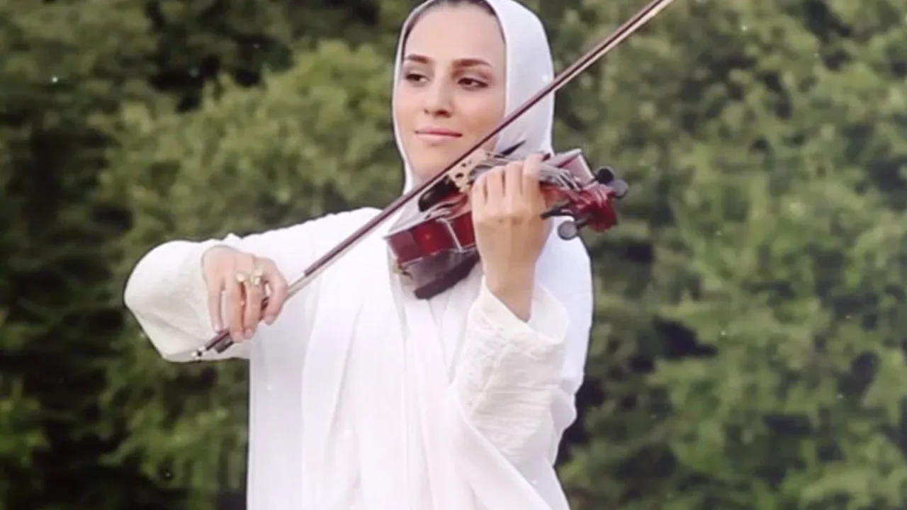 Niloofar Mohebbi - Nili