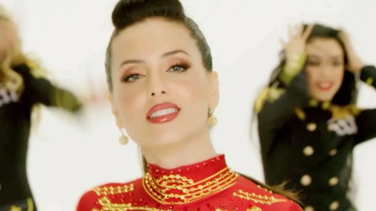 Pegah Aram - Ba To