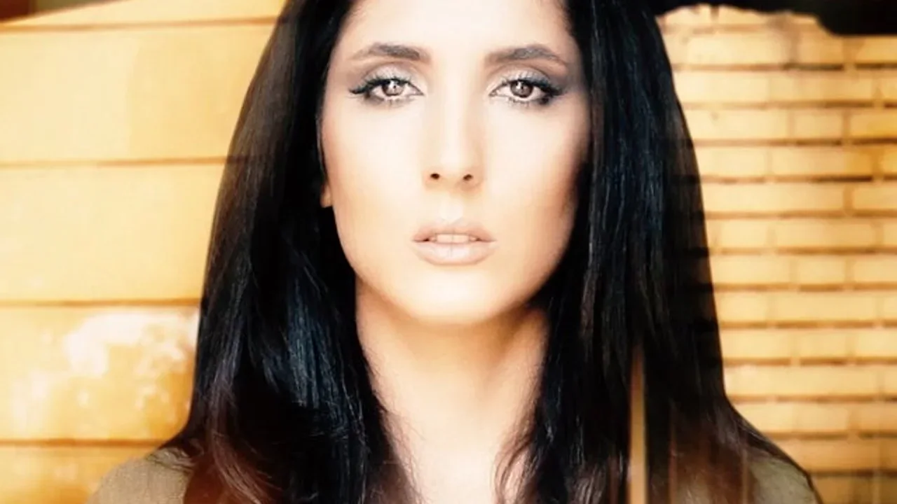 Shadi Amini - 28