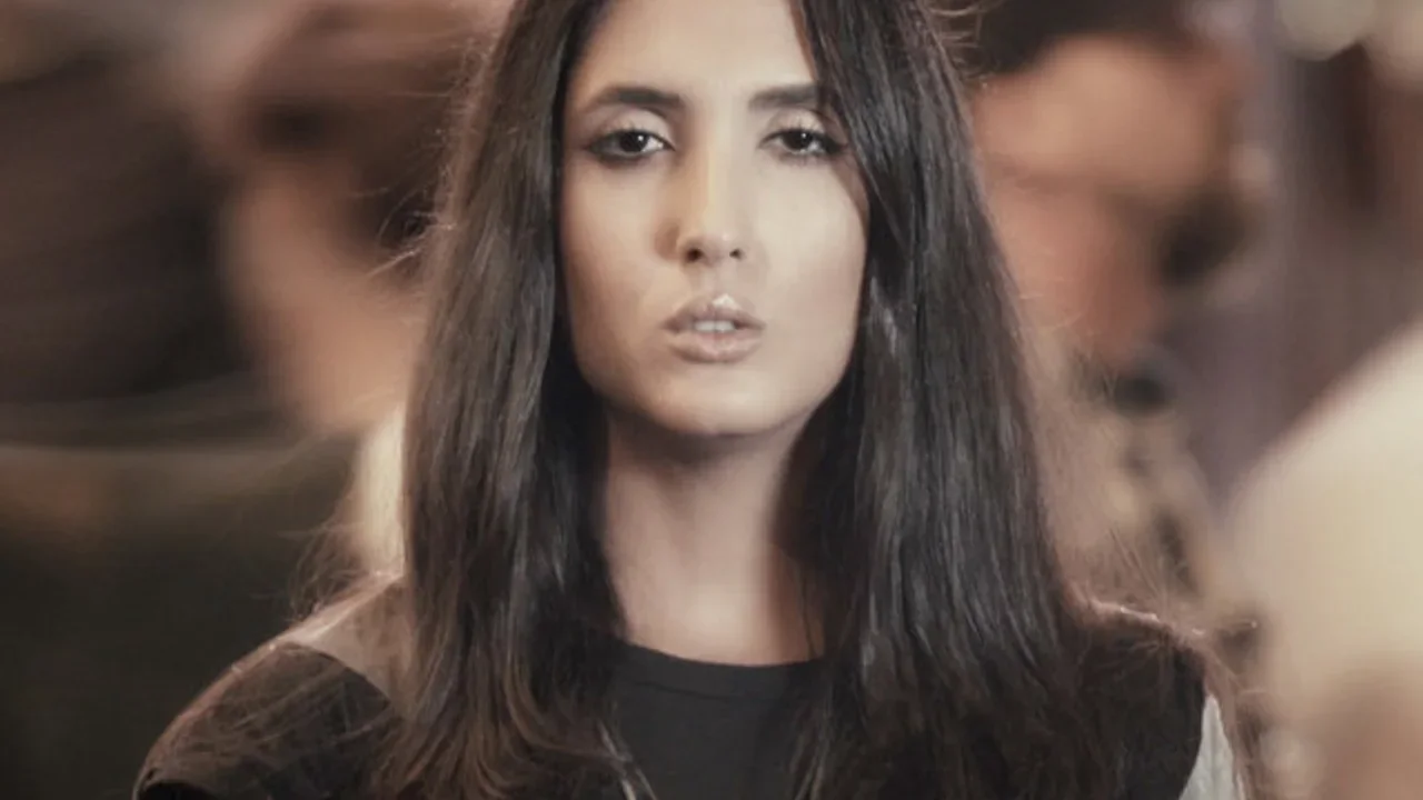 Shadi Amini - Selfie